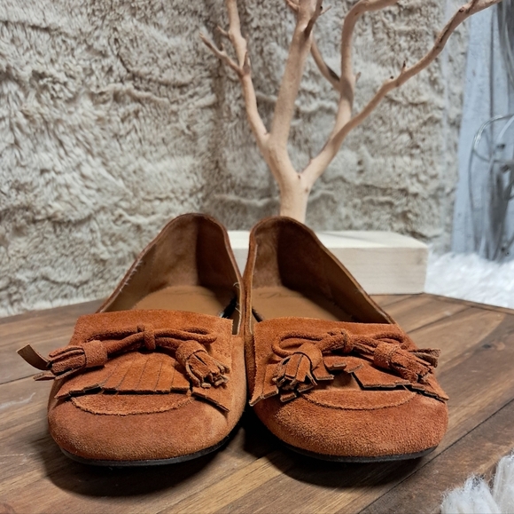 Delman Shoes - Women's Delman Suede Loafer Flats Size 6